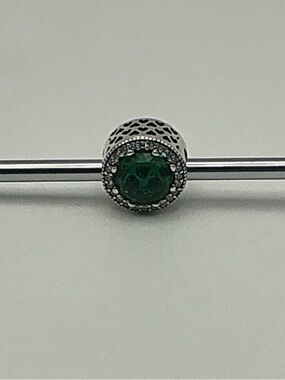 Pandora May Birthstone Radiant Hearts Green CZ Charm Sterling Silve